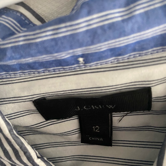 Wow! Look at this men’s wear inspired button down. Women’s size 12. So versatile - Picture 2 of 3